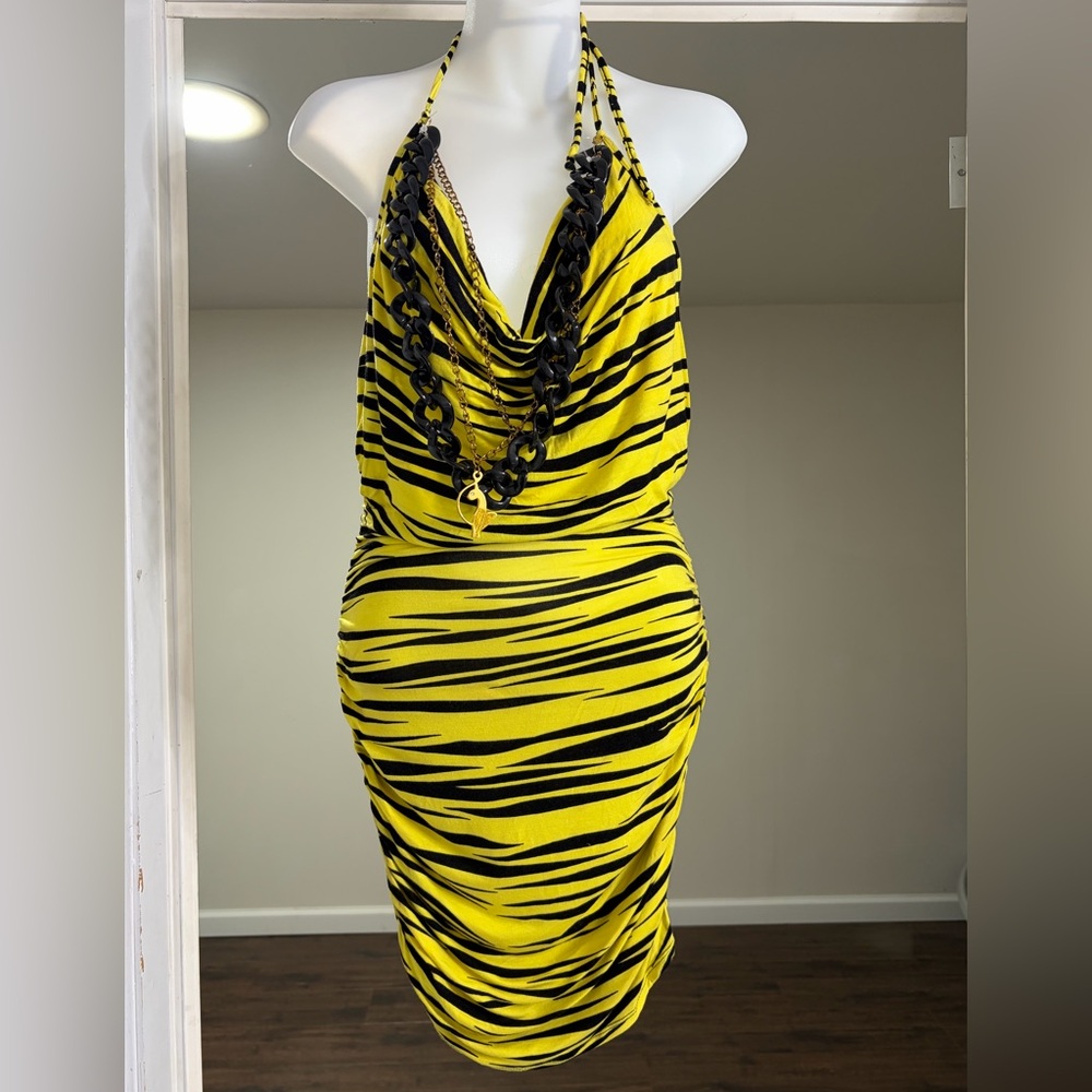 🔥 Baby Phat Sexy Tiger Stripe Halter Dress – Y2K Baddie Vibes 💛🖤